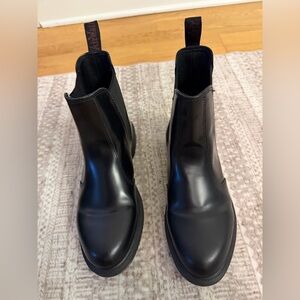 Dr. Martens Women’s “Flora” Chelsea Boot - like new!